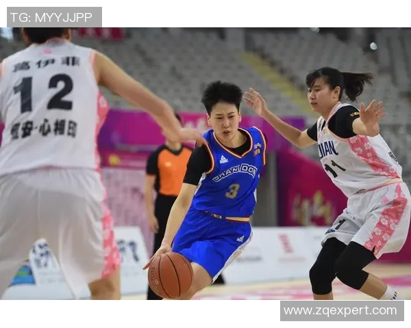 山东西王女篮迎战陕西天泽女篮全力争胜展现巾帼风采